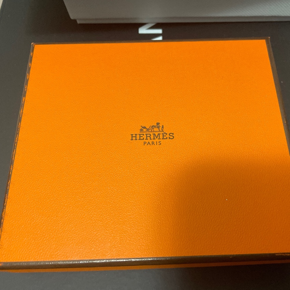 Hermes box